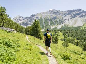 Hikers on the way to Schönberg mountain