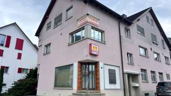 Exterior view of the Falknis restaurant