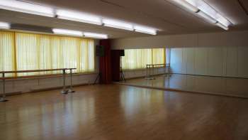 Resch dance hall