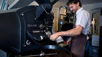 Peter Demmel roasting the beans