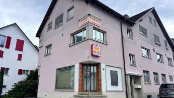 Exterior view of the Falknis restaurant