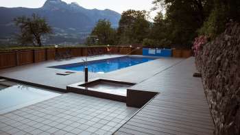 Outdoor pool at the Mittagsspitze campsite