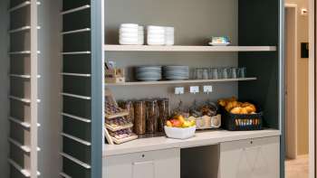 Breakfast b_smart motel